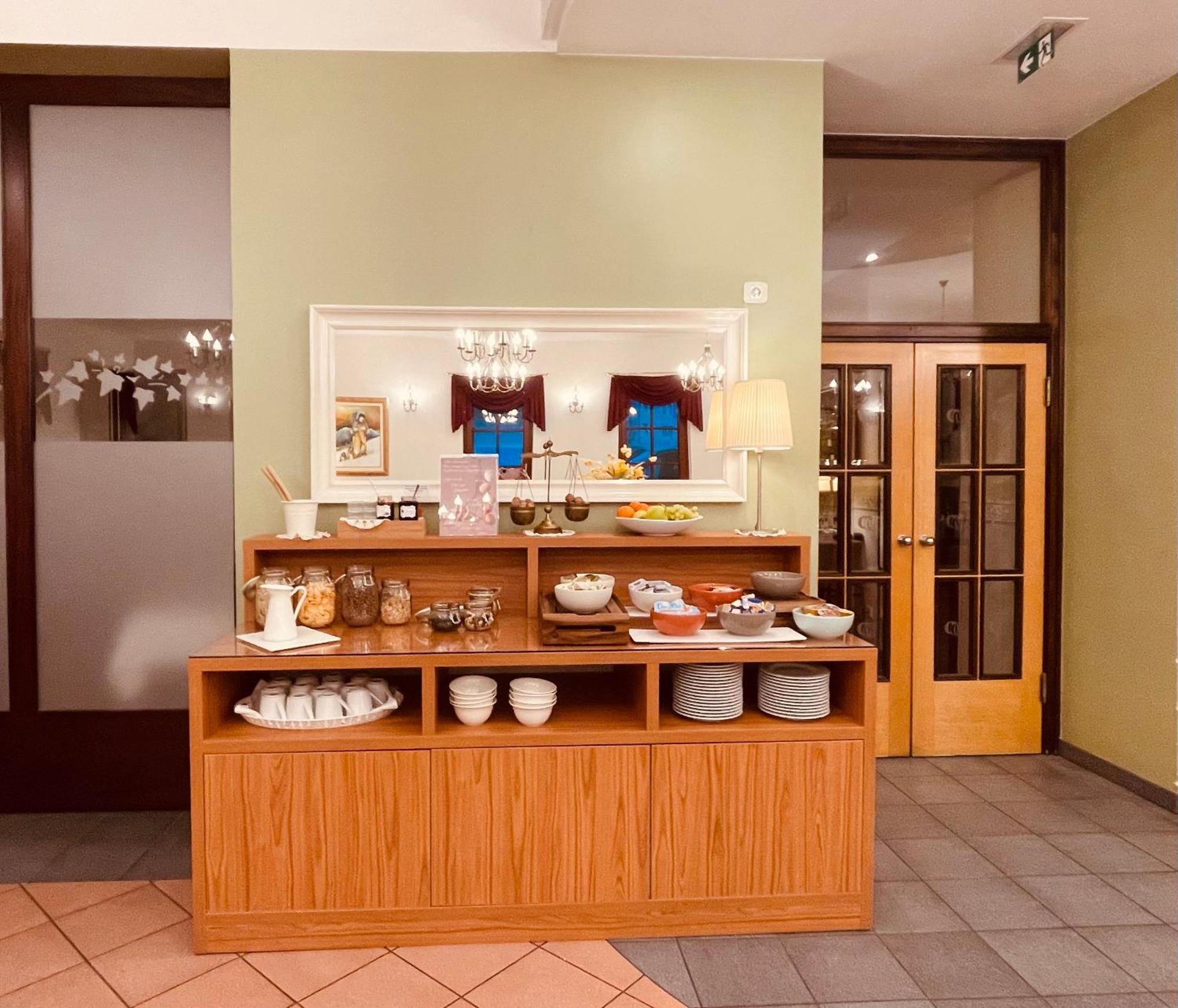 Hotel Delalut Ravne na Koroskem Esterno foto